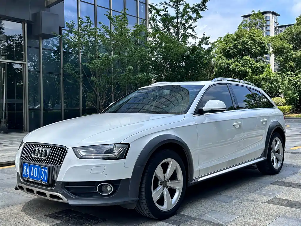 Audi A4 2014