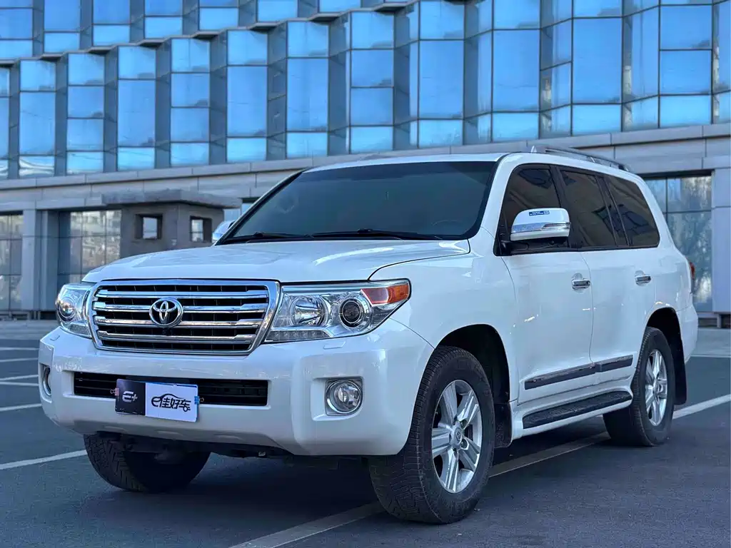 Toyota Land Cruiser 2014 — фото 1