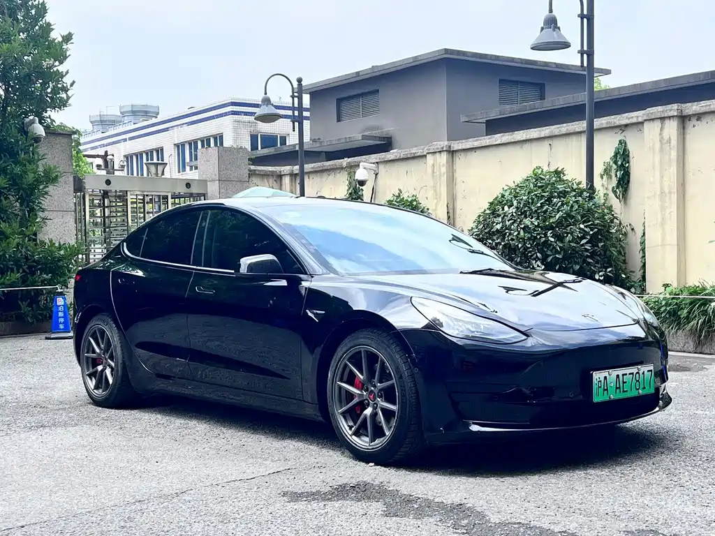 Tesla Model 3 2021 — фото 1