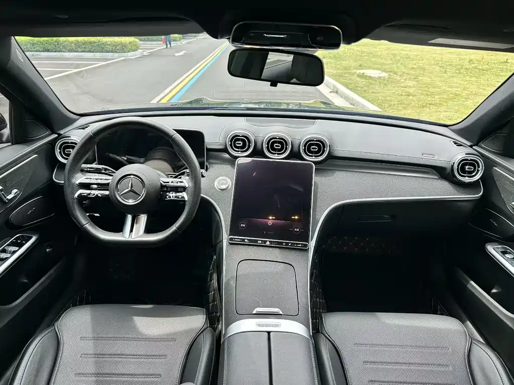 Mercedes-Benz C-Class 2023 — фото 6