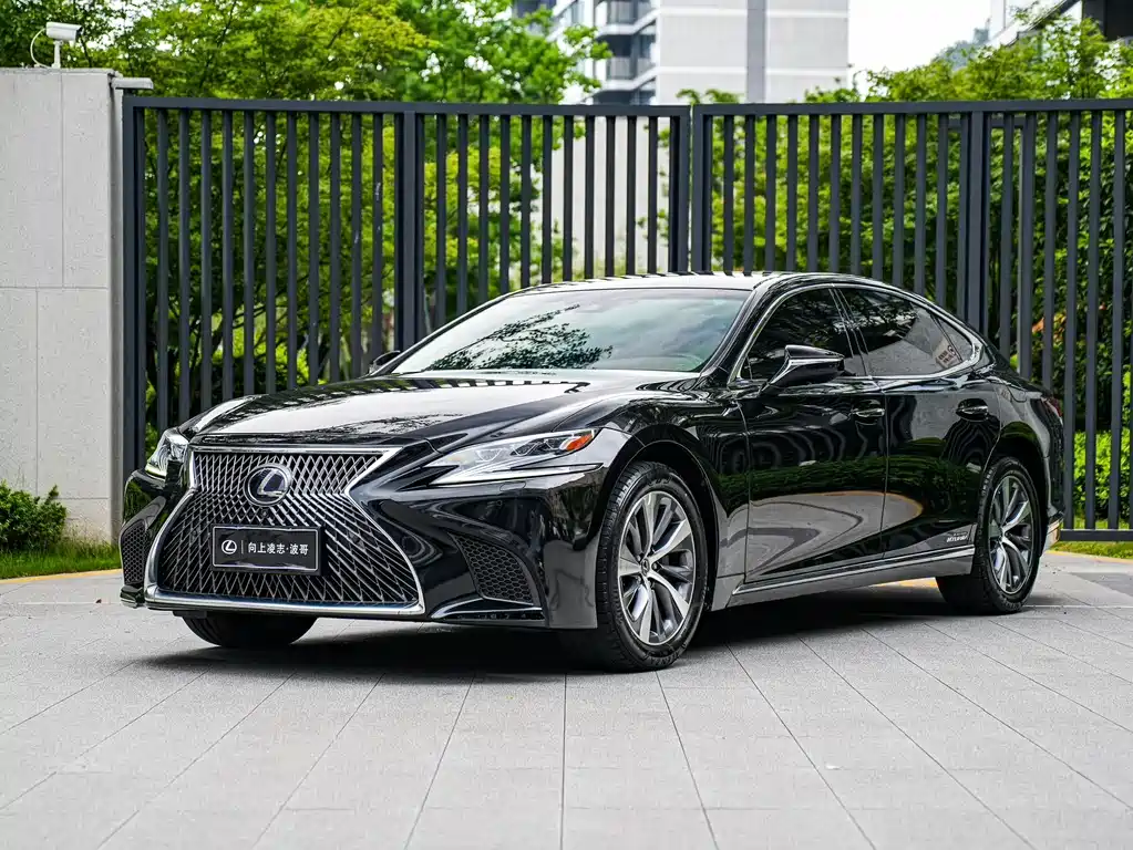 Lexus LS 2019