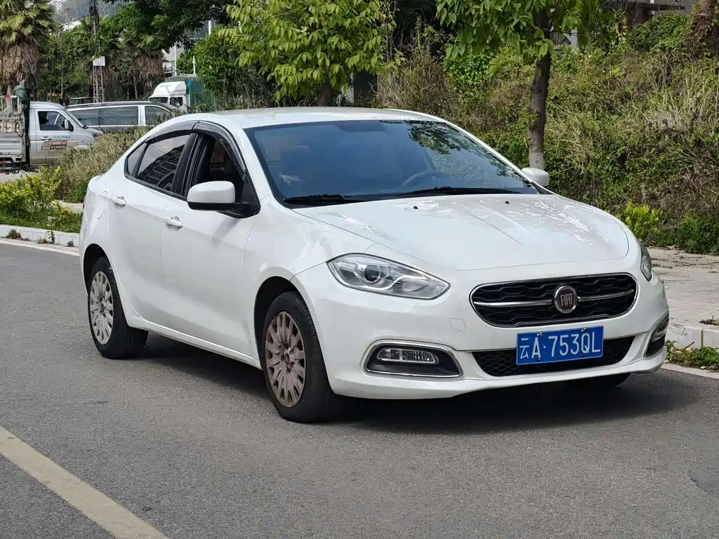Fiat Viaggio 2015