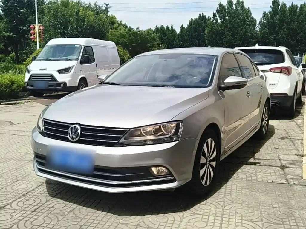 Volkswagen Sagitar 2018