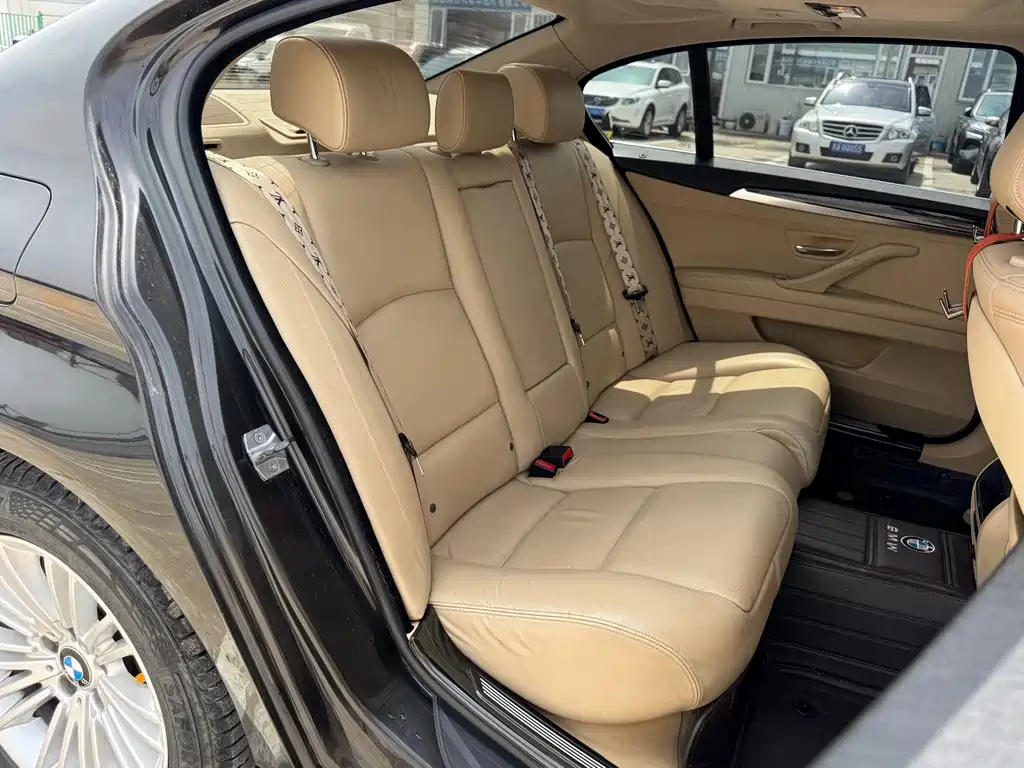 BMW 5 Series 2014 — фото 11