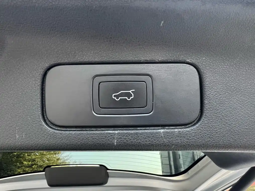 Nissan Terra 2019 — фото 11