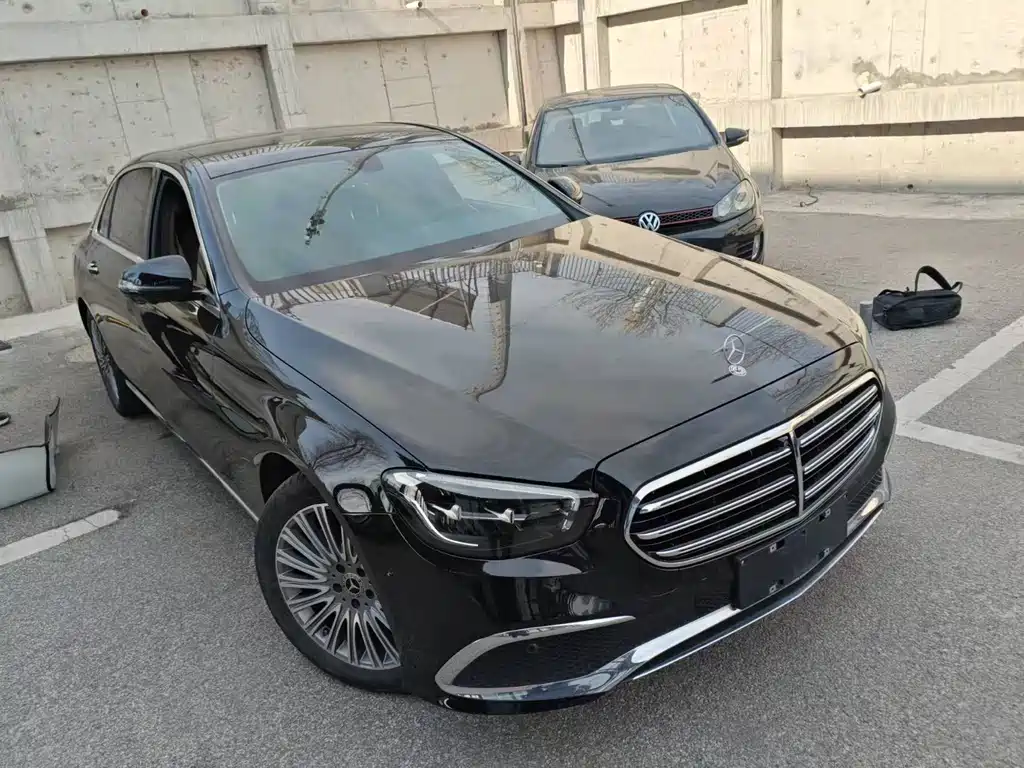 Mercedes-Benz E-Class 2023 — фото 2