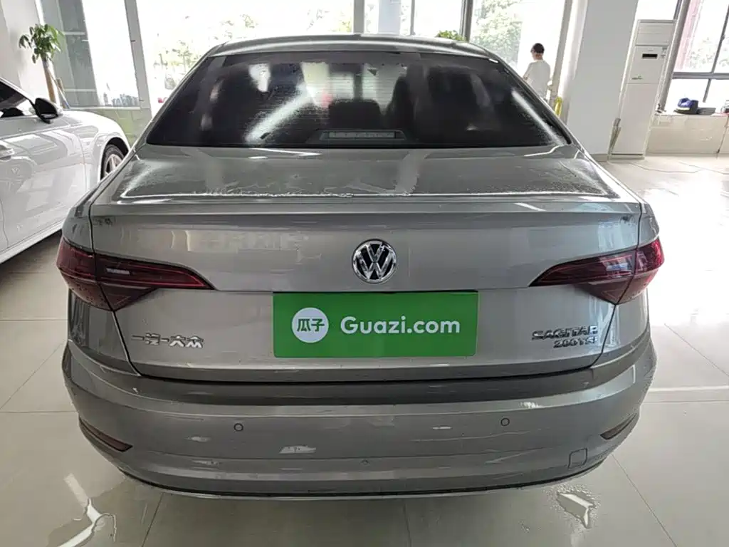 Volkswagen Sagitar 2020