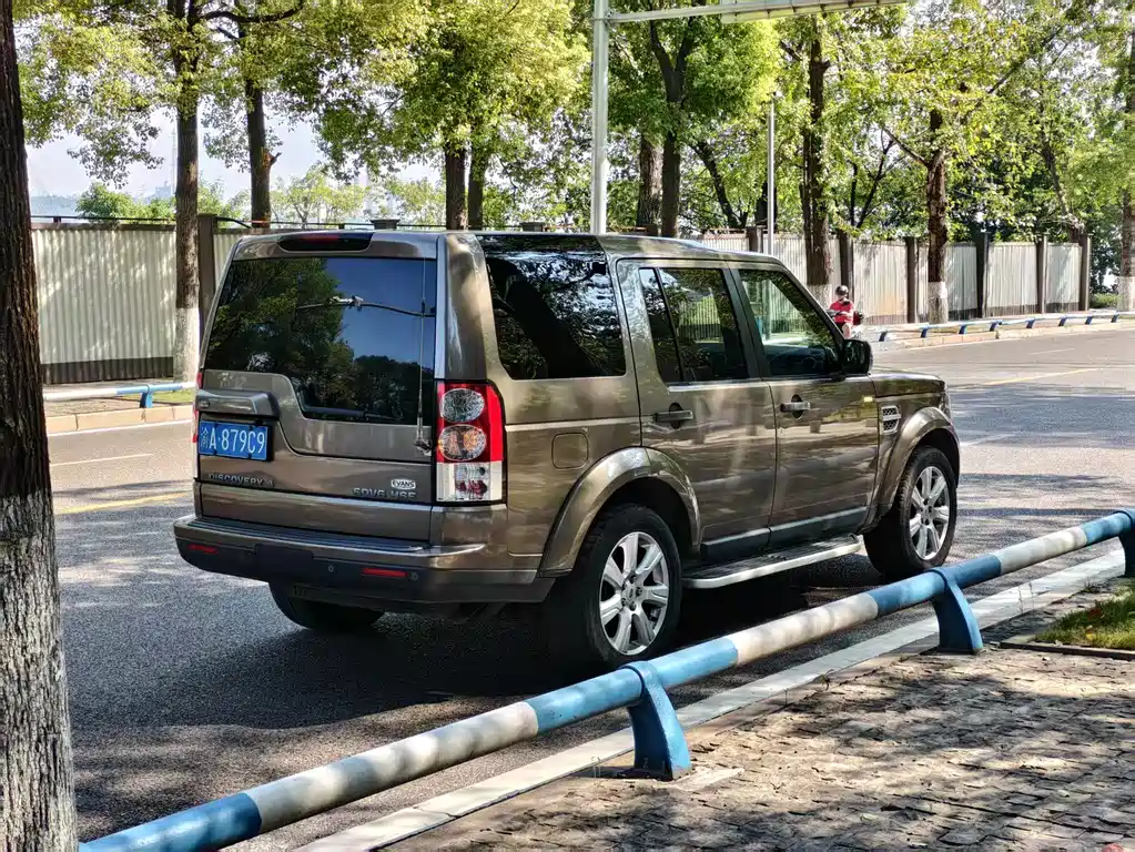 Land Rover Discovery 2013 — фото 9