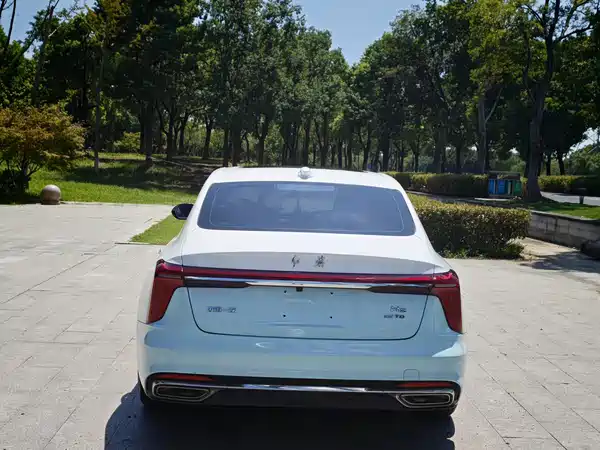 Hongqi H5 2022