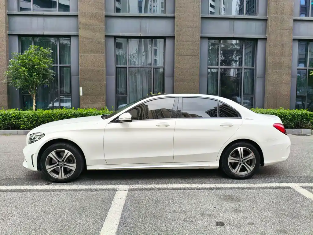 Mercedes-Benz C-Class 2019 — фото 5