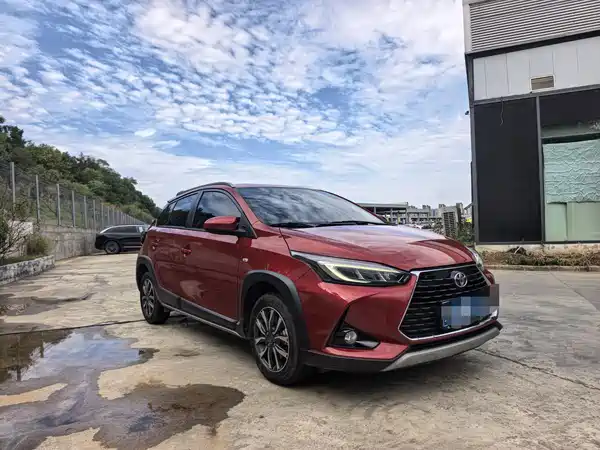 Toyota Yaris L 2022