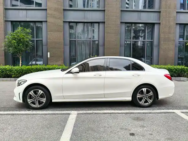 Mercedes-Benz C-Class 2019