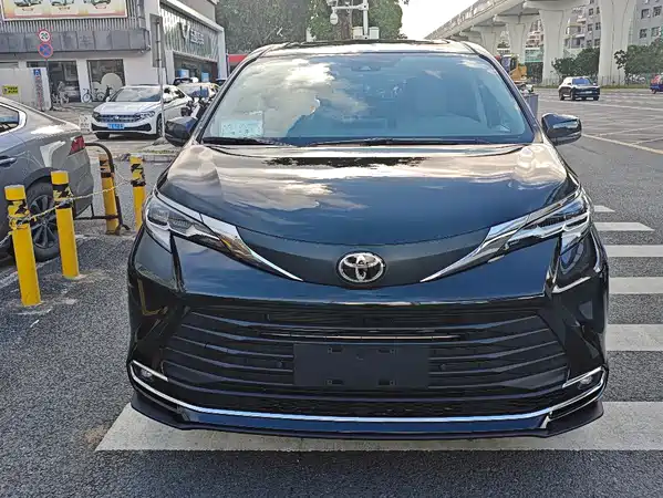Toyota Sienna 2026