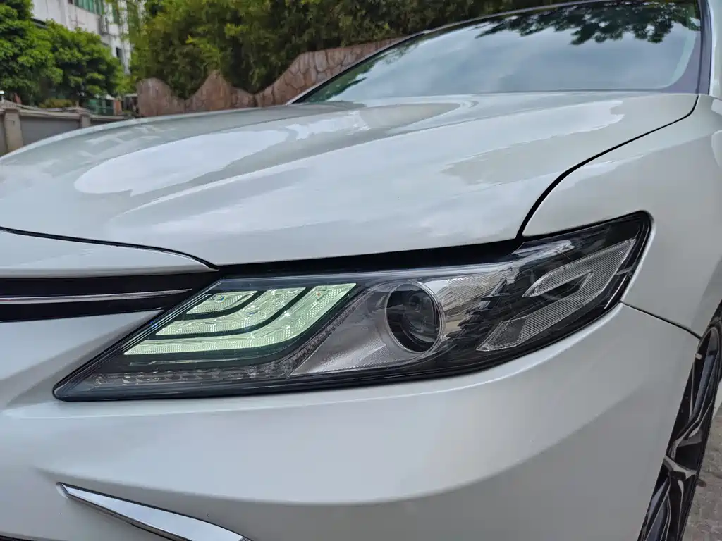 Toyota Camry 2021 — фото 19