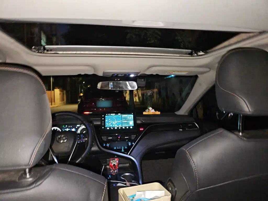 Toyota Camry 2021 — фото 19
