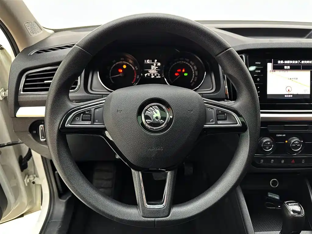 Skoda Kamiq 2022 — фото 11