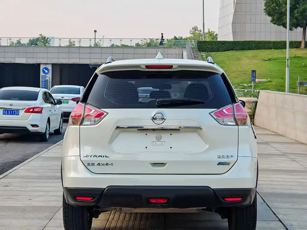 Nissan X-Trail 2015