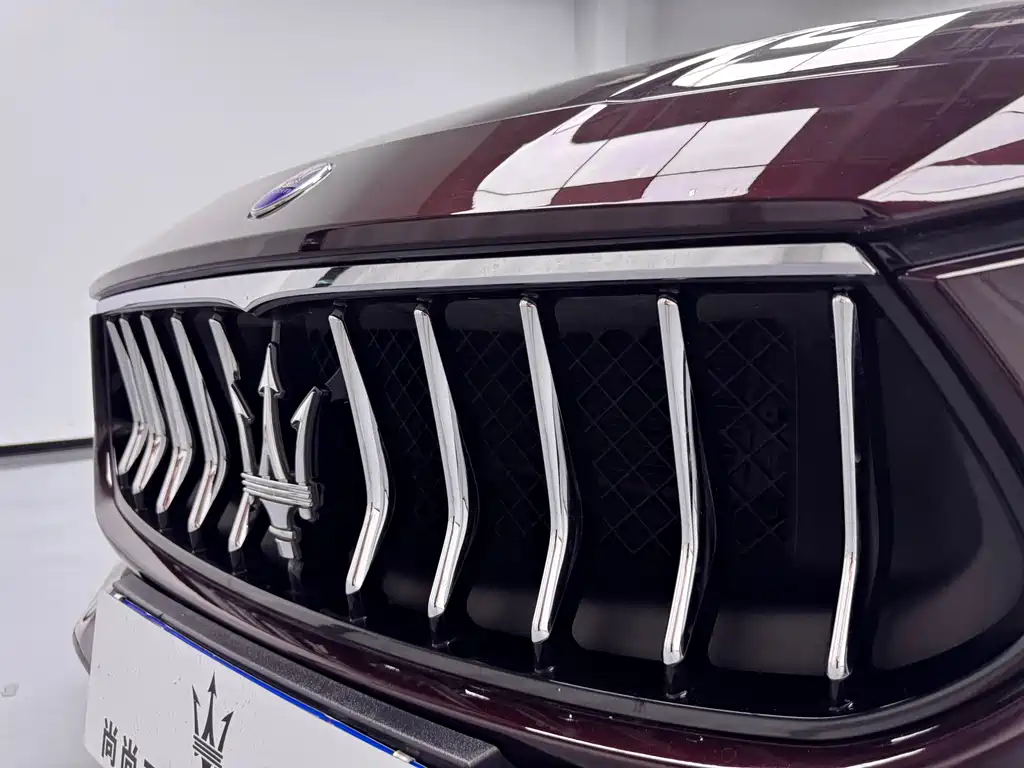Maserati Ghibli 2019 — фото 4