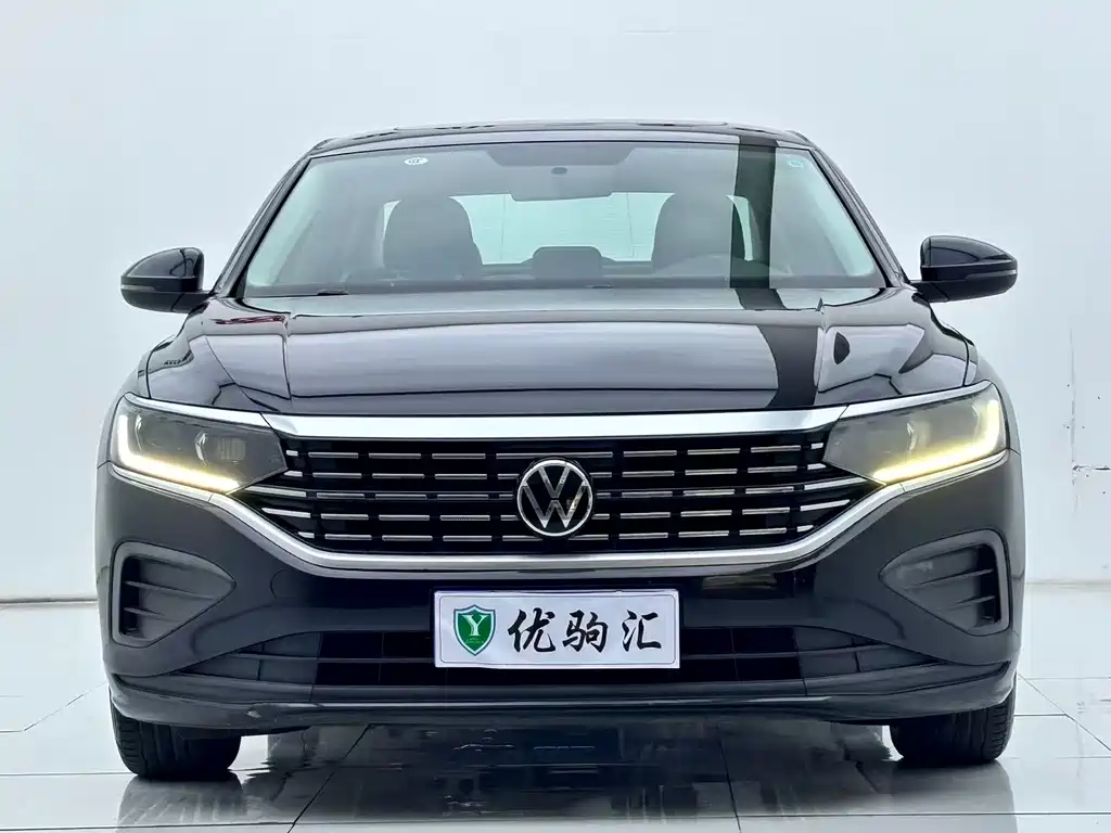 Volkswagen Passat 2022