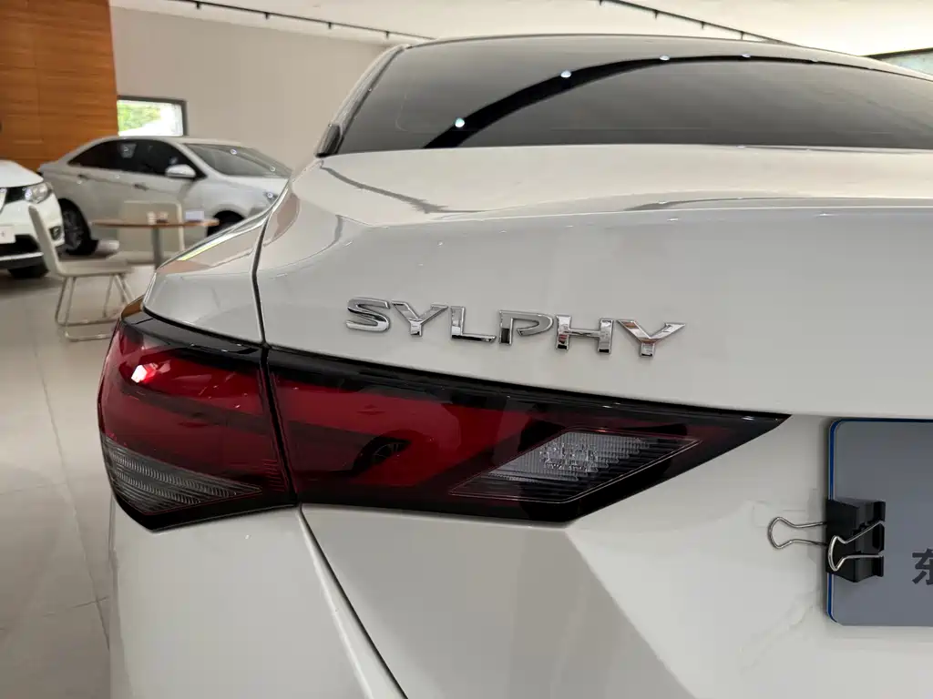 Nissan Sylphy 2022 — фото 15