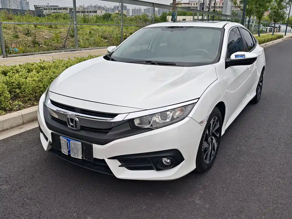 Honda Civic 2018 — фото 1