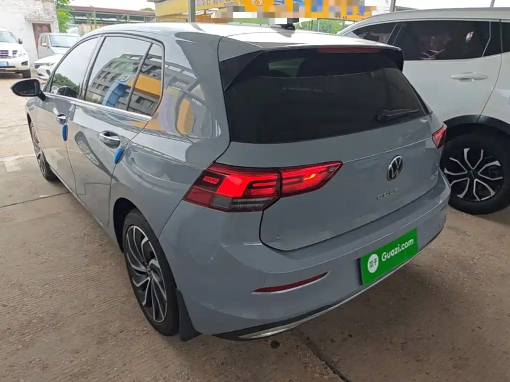 Volkswagen Golf 2021