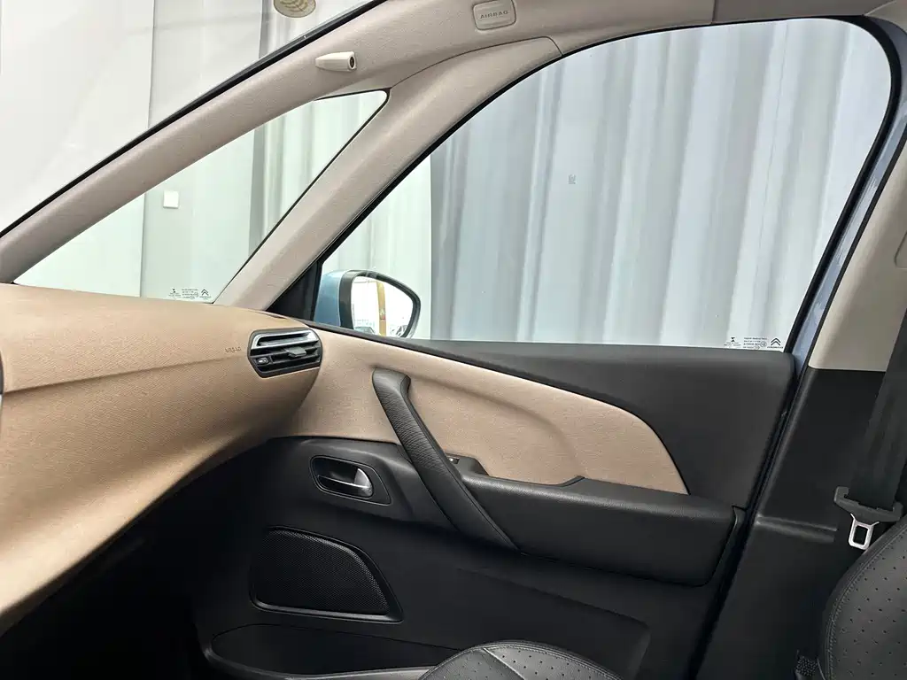 Citroen C4 Picasso 2016 — фото 28