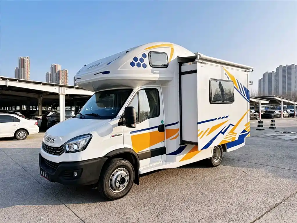 IVECO Ousheng 2025 — фото 1