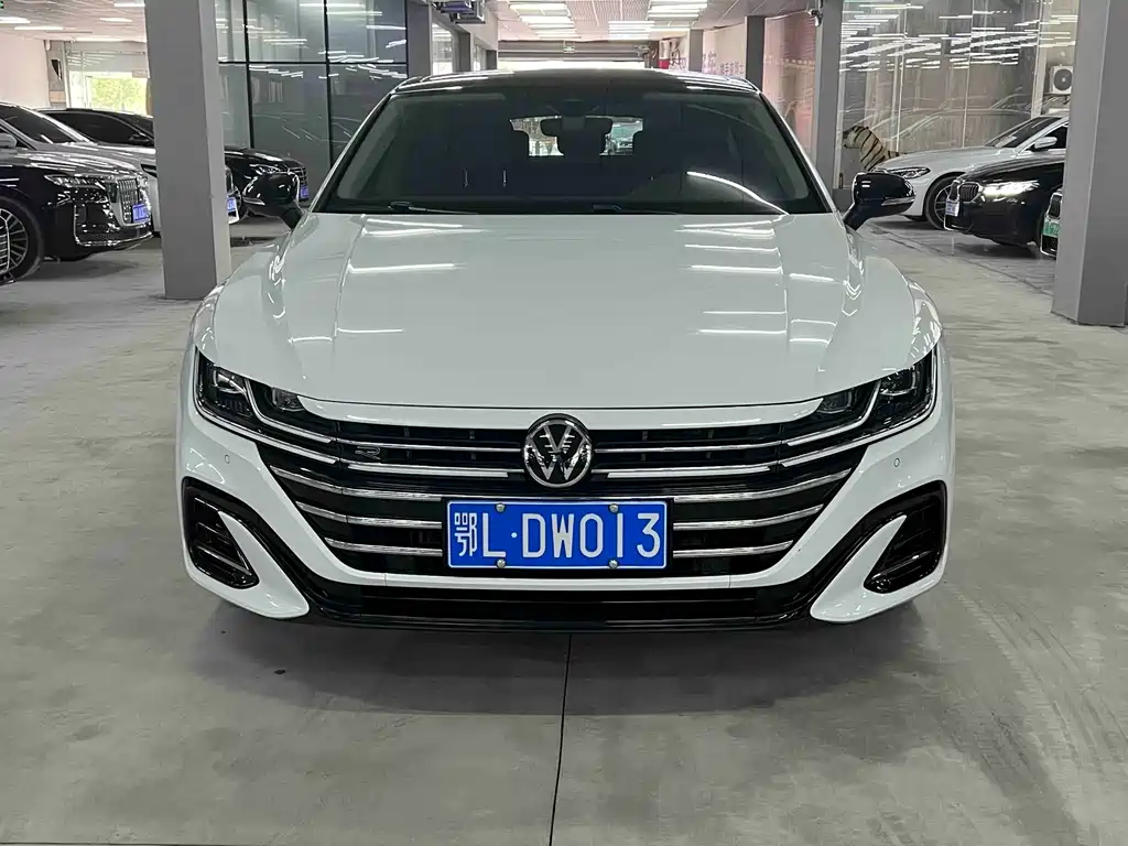 Volkswagen CC 2023 — фото 2