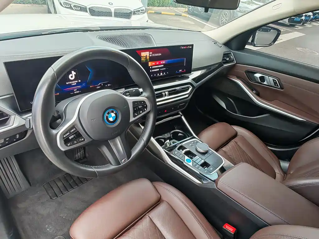 BMW i3 2024 — фото 17