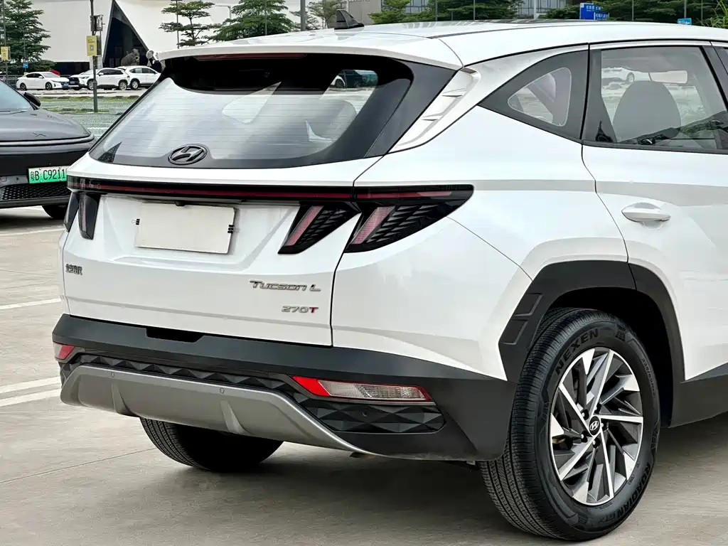 Hyundai Tucson 2023 — фото 10