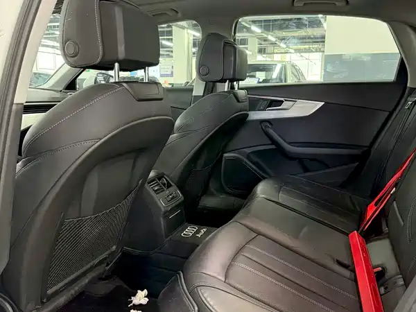 Audi A4L 2021