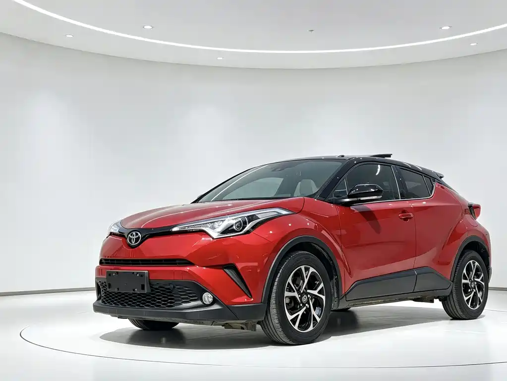 Toyota C-HR 2021 — фото 1