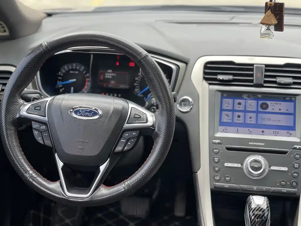 Ford Mondeo 2014 — фото 10