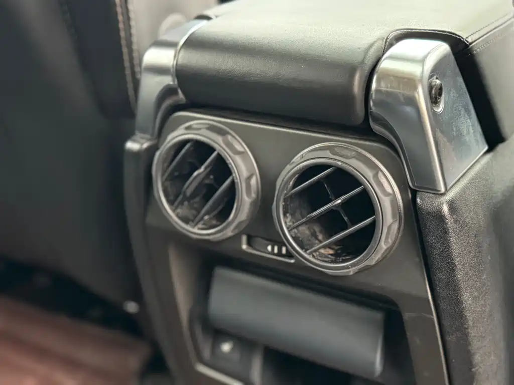 Land Rover Sport 2011 — фото 17