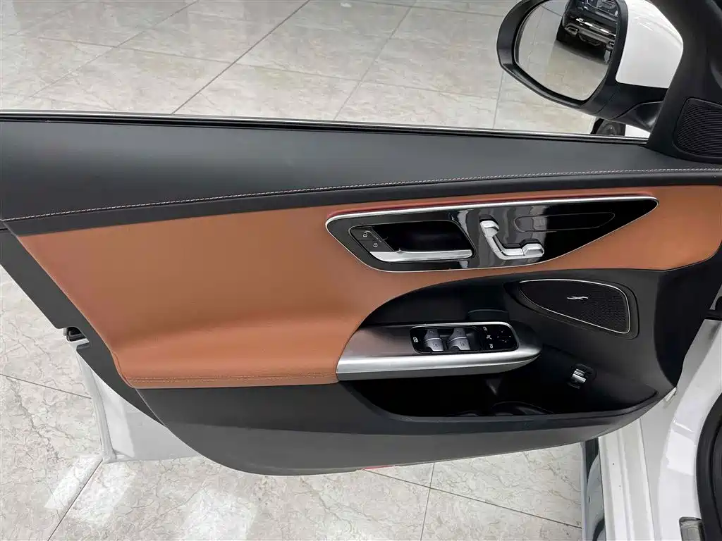 Mercedes-Benz C-Class 2022 — фото 10