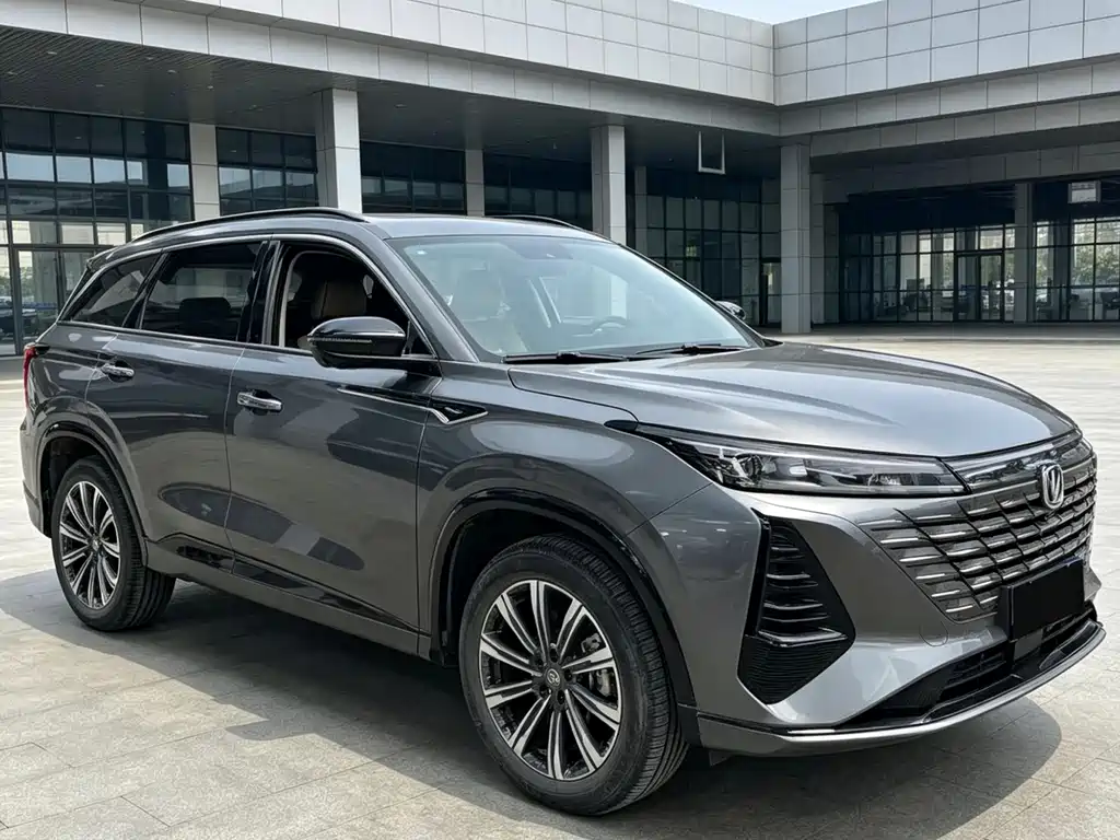 Changan CS75 PLUS 2024 — фото 3