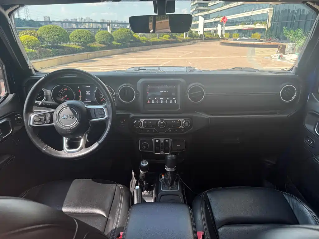 Jeep Wrangler 2019 — фото 11