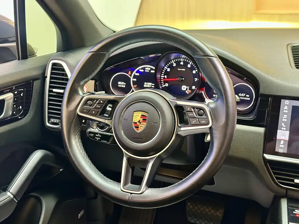 Porsche Cayenne 2018 — фото 12