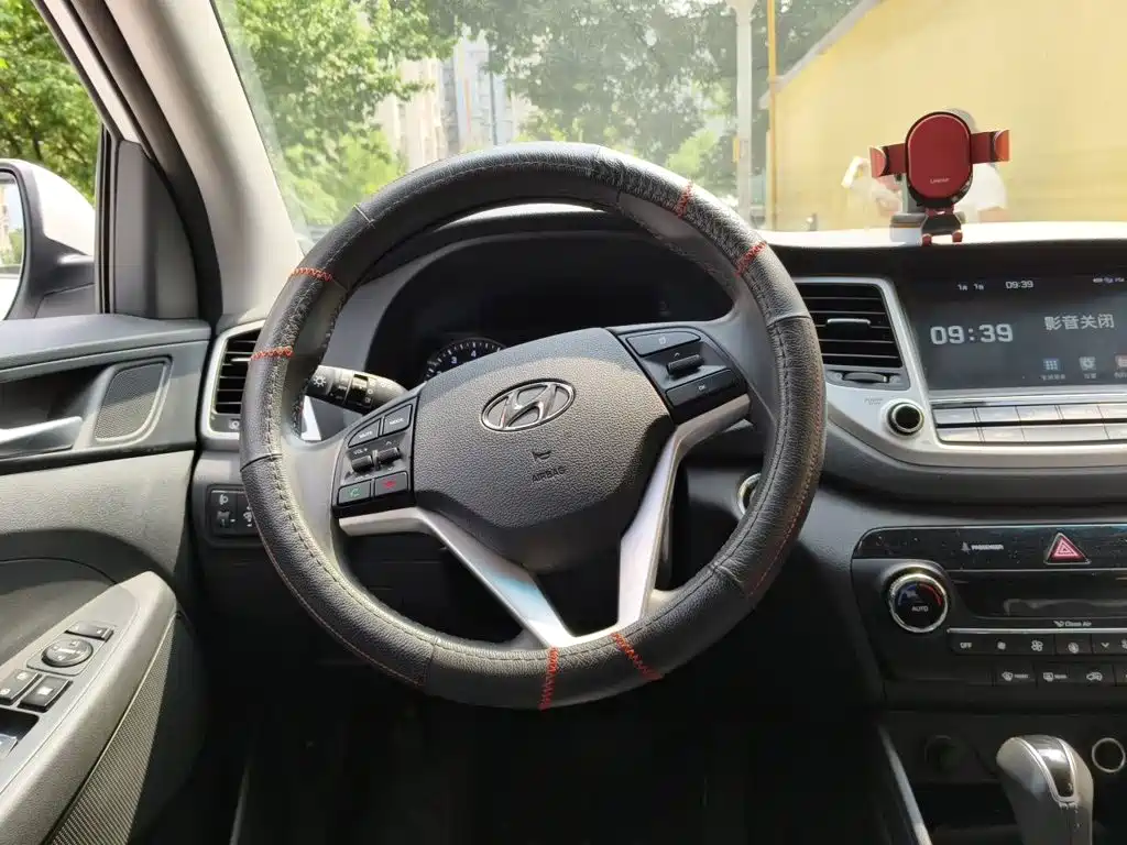 Hyundai Tucson 2017 — фото 6