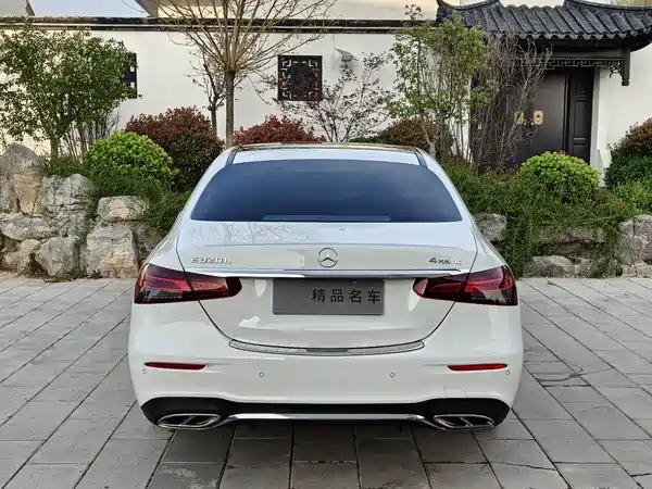 Mercedes-Benz E-Class 2022