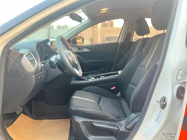 Mazda 3 Axela 2017