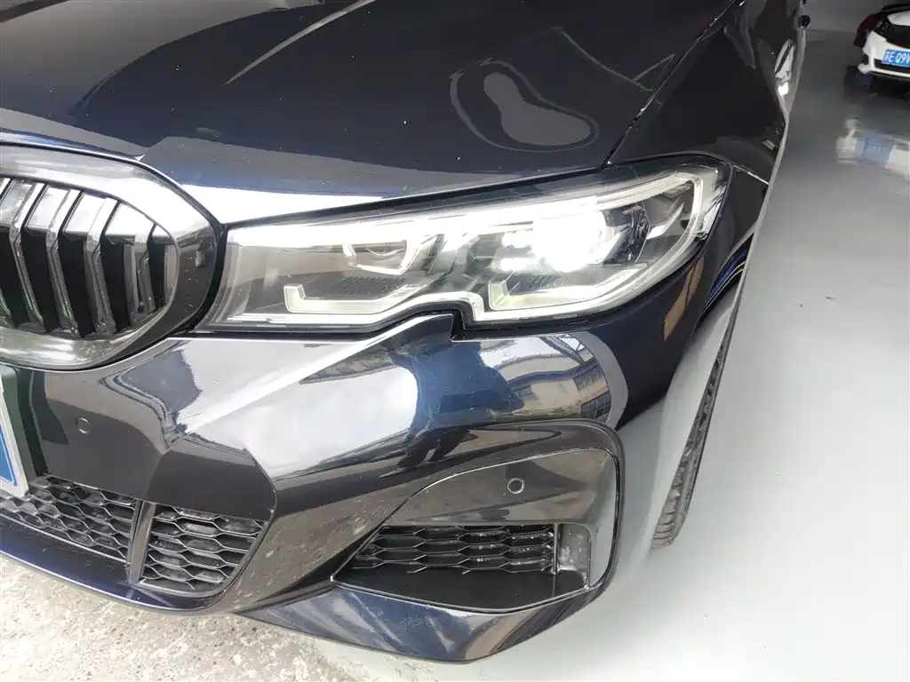 BMW 3 Series 2021 — фото 18