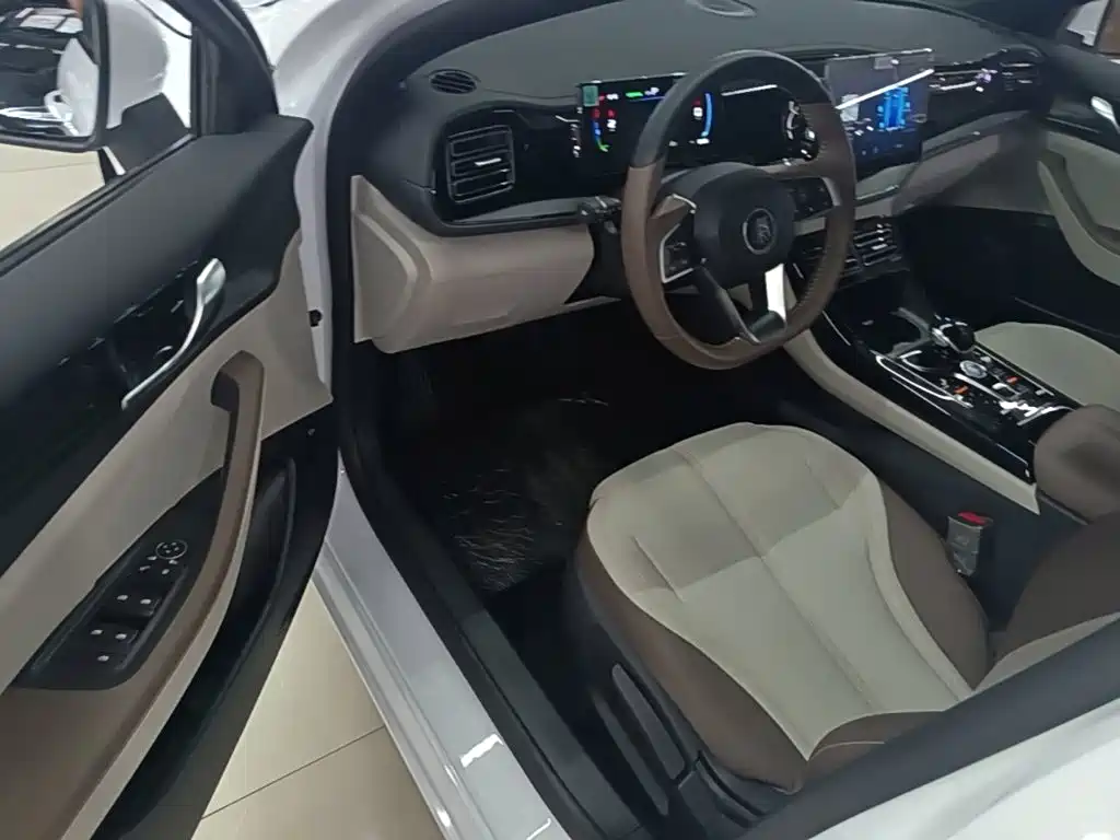 BYD Qin PLUS 2024 — фото 16