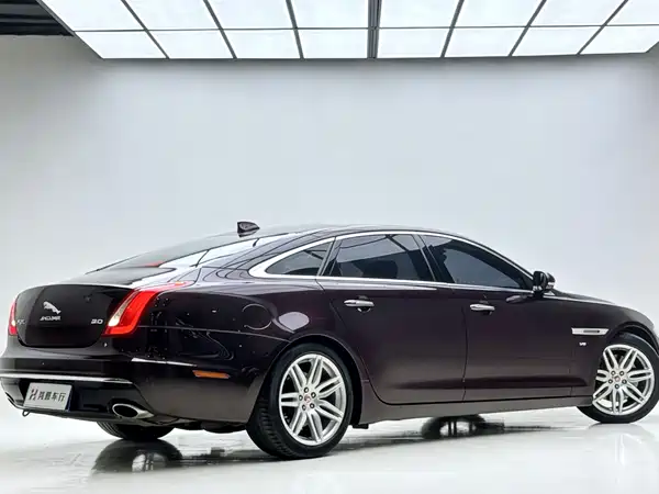 Jaguar XJ 2018