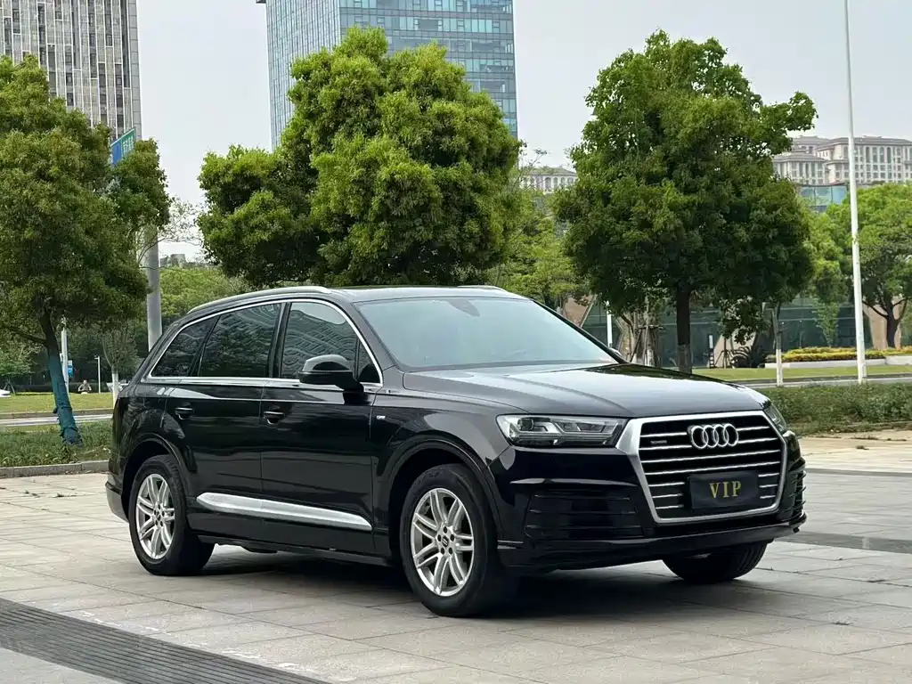 Audi Q7 2018 — фото 3