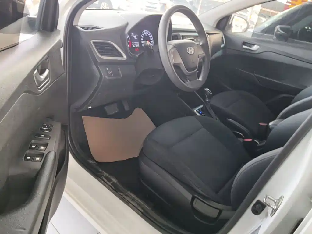 Hyundai Verna 2019 — фото 16