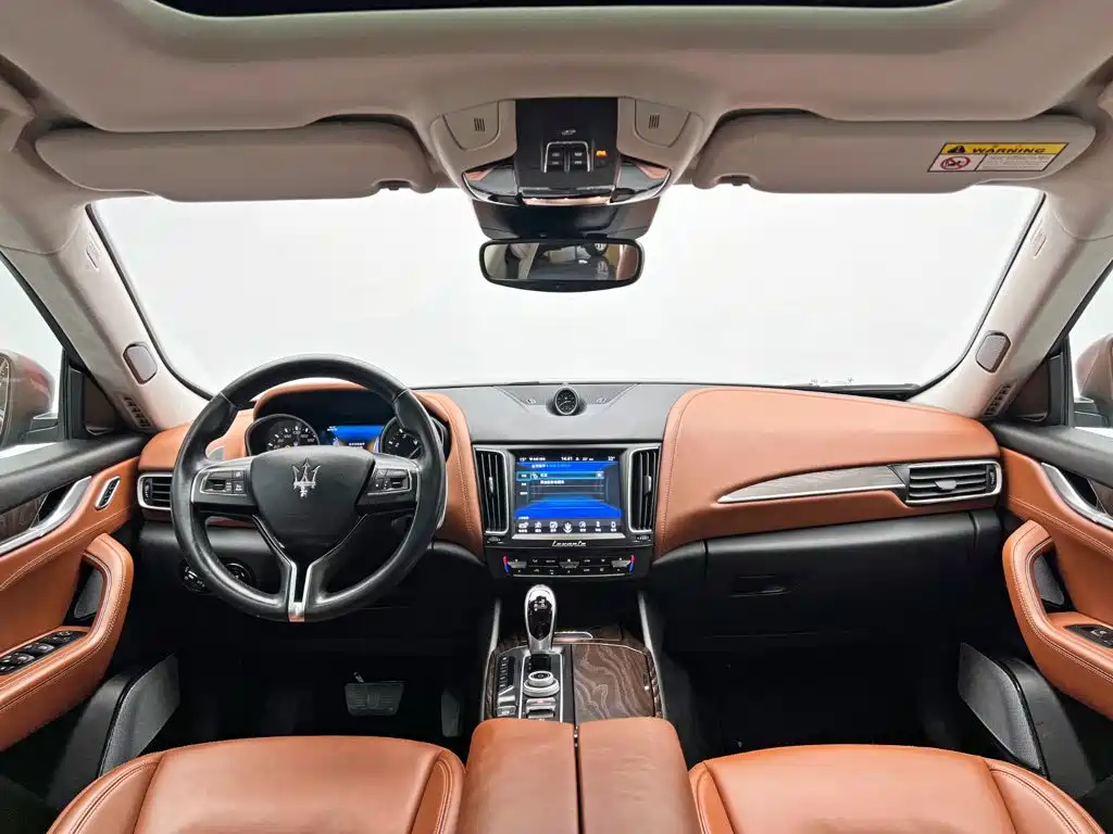 Maserati Levante 2018 — фото 26
