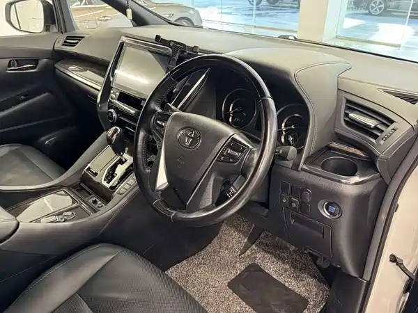 Toyota Alphard 2020