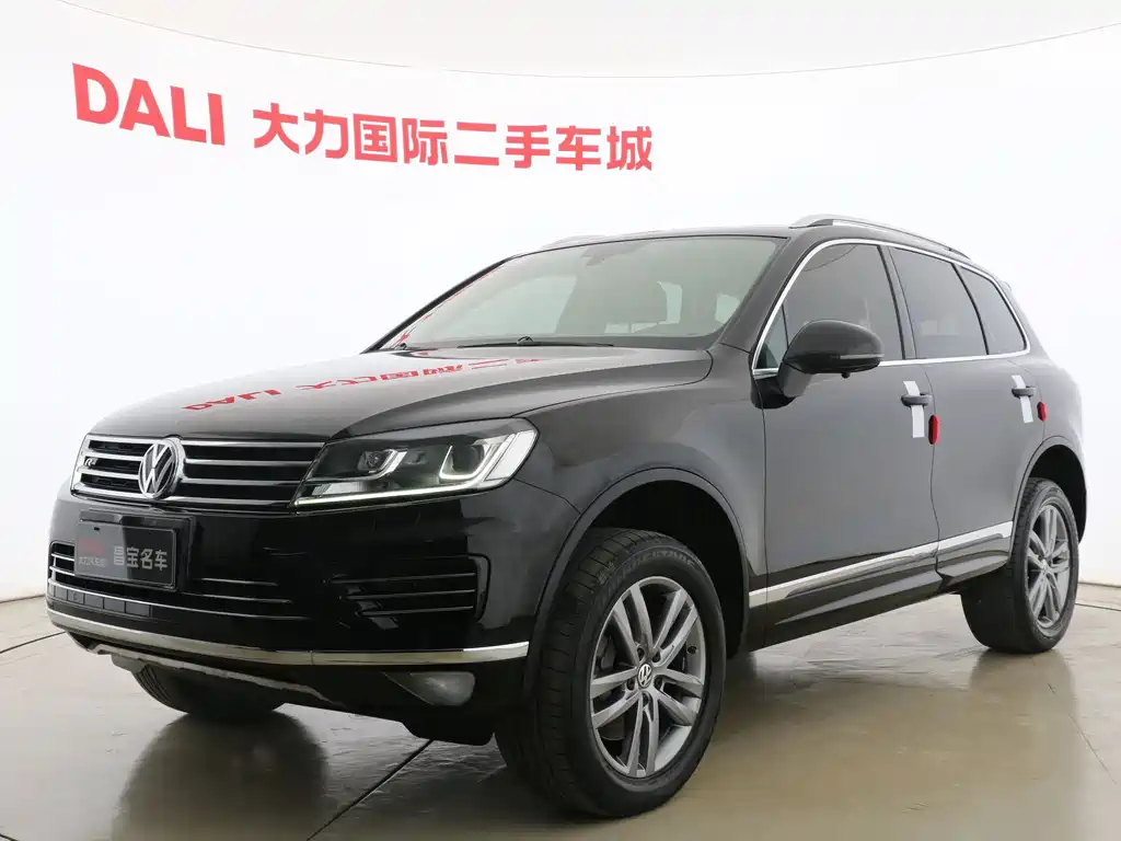 Volkswagen Touareg 2018 — фото 1